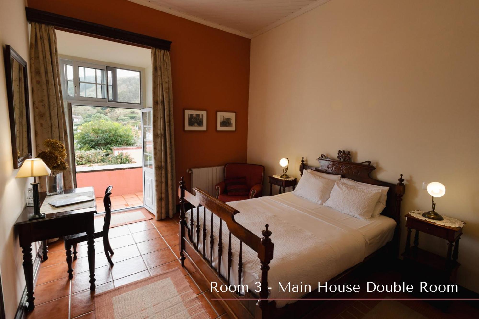 Bed and Breakfast Solar De Lalem Maia  Zewnętrze zdjęcie